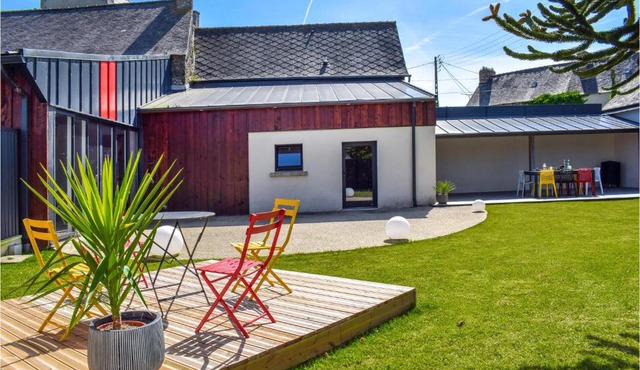 Nice Home In Le Vieux-Bourg