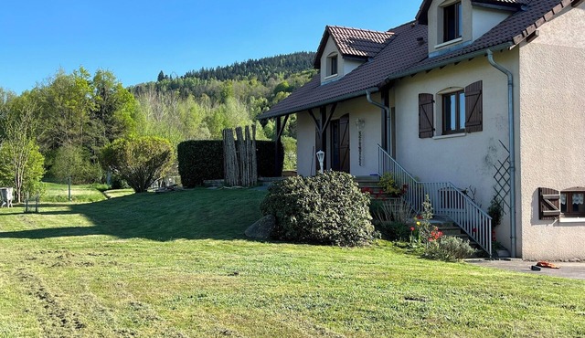 Nouveau gîte cosy calme et charme moderne, grand jardin proche Gérardmer