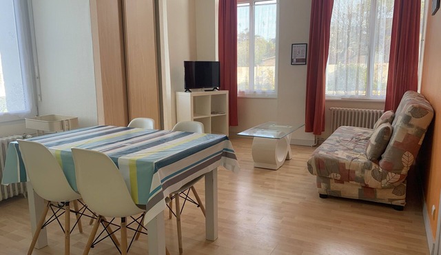 One-Bedroom Apartment (4 Adults)
