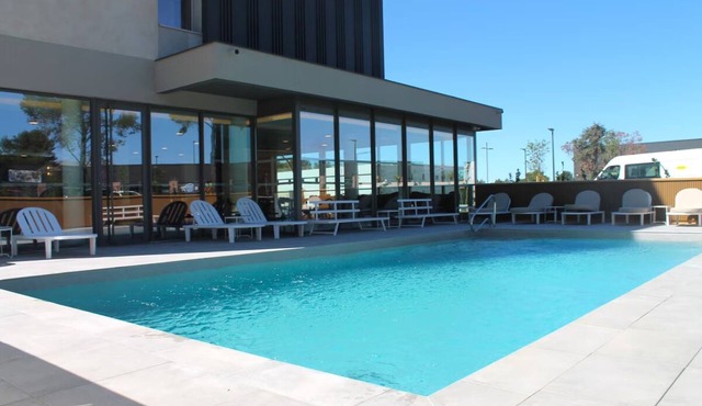 Peaceful Junior Suite Near Sainte-Baume Natural Park - 3.4 miles | Pet-Friendly