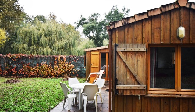 Petite habitation au cœur des pins, à Réaup-Lisse en Lot-et-Garonne