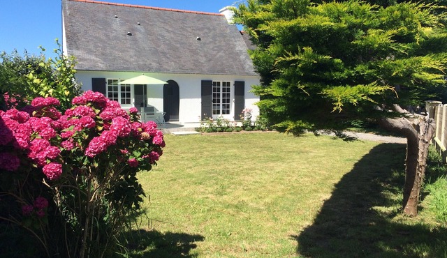 Pleasant ground floor villa for 4 people 60m from the sea