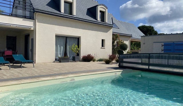 Pool house in Erquy | 6 guests | Ref 803
