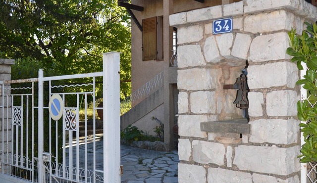 Provençal house, exceptional site, Haut Var Verdon
