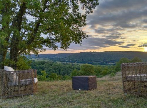 Quercynoise de Charme Piscine et vue sur Vallée du LOT