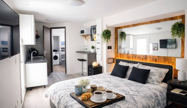Quiet Nest in the Heart of Épinal with Private Entrance