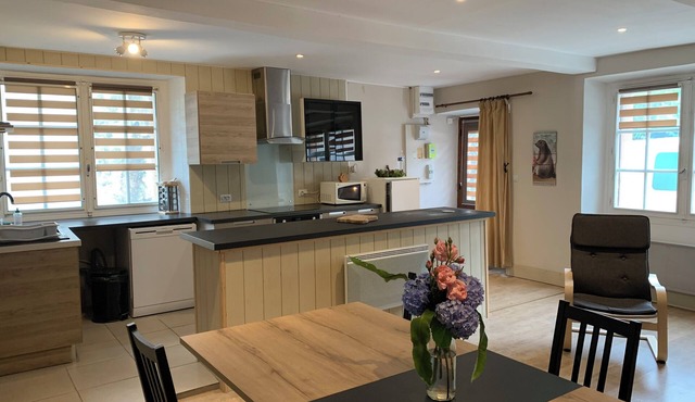 Quiet village house, sleeps 8 in the Pyrenees