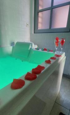 Résidence Tamaris Spa & Sauna escapade romantique, 5 min de Dinan
