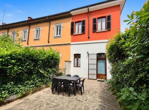 Rainbow District Mood Villa