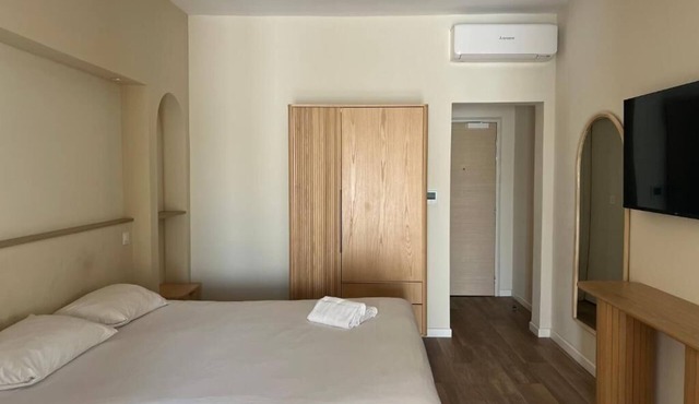 Relaxing Triple Retreat Near Beaches and Harbor Attractions