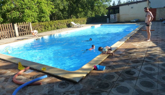 ROULOTTE with terrace and pool in property