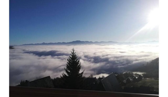 Saint-Lary Pla d'Adet – Ski-in/Ski-out Apartment with Valley Views
