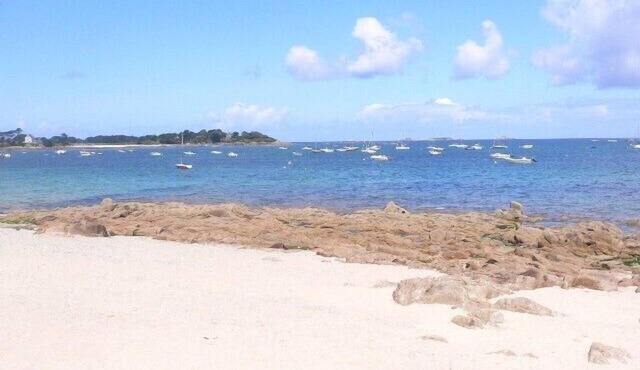 sea ​​view apartment has carantec