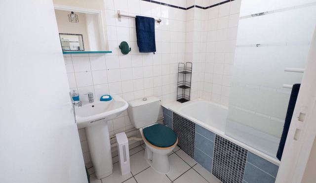 Self-contained apartment, ARENA area, la CARTONNERIE, champagne house.