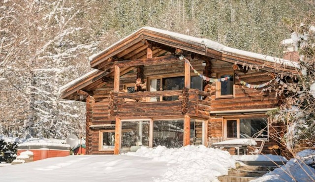 Spectacular chalet in chamonix - 5 en-suites and sauna