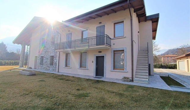 Spring Apartment in Mergozzo
