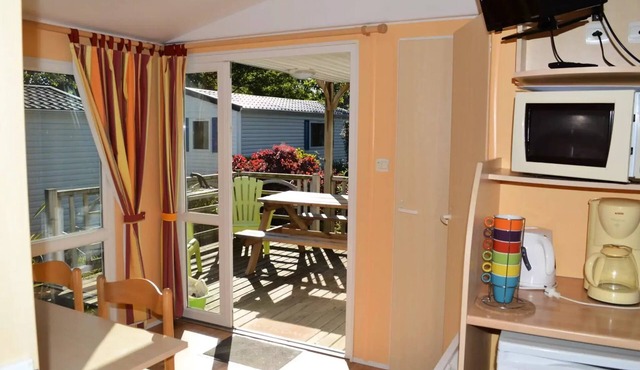 STANDARD TY LAOUEN Mobile Home - TV - 2 bedrooms, 1 with bunk beds - Sleeps 4