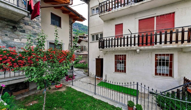 Studio Apartment 'Il Nido Di Quincod' with Mountain View