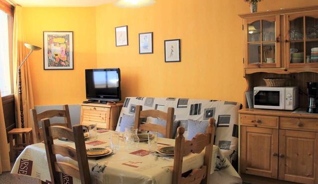 Studio cabin+sleeping area, 6 beds, near slopes and shops in Vars