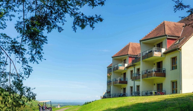 Studio en bord de golf | Balcon privèe | Piscine