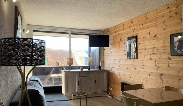 Studio for 4 People