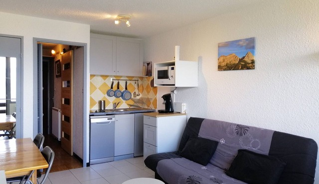 Studio for 4 people in Pra-Loup, near slopes, valley view