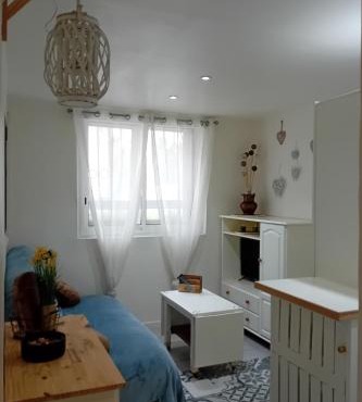 Studio indépendant Chez l'hôte - possibilité parking gratuit - 5 min Métro accès rapide toute la Ville - 15 min Elyamaje