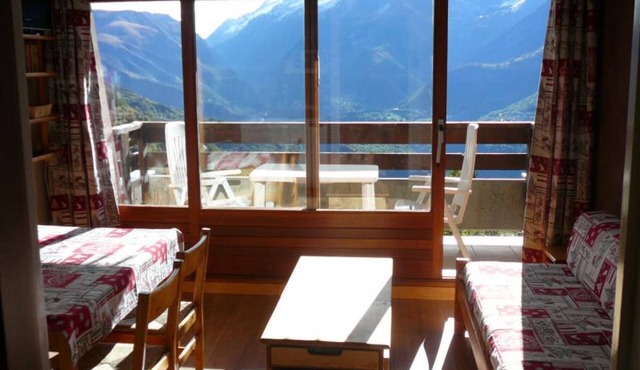 Studio 'Pathabac' with Mountain View and Balcony
