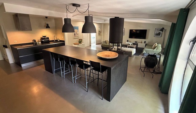 Stunning apartment right in the heart of the city, air-conditioned ❄️❄️ 120 m² loft