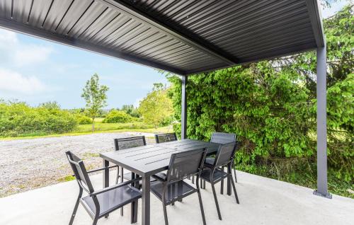 Stunning Home In Bouzonville With Wifi