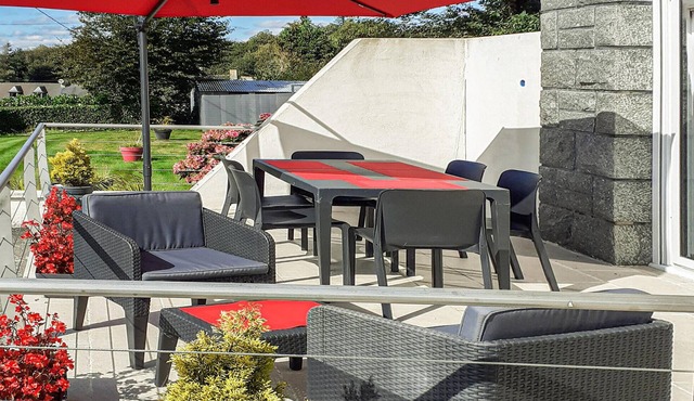 Stunning home in Saint-Carreuc with WiFi