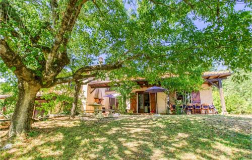 Stunning Home In Montricoux