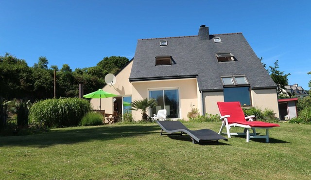 Stunning private villa for 8 guests with WIFI, TV, terrace and pets allowed
