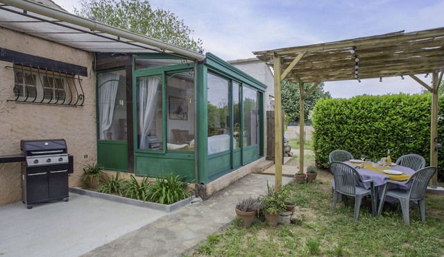 Stunning villa for 2 people with WIFI, A/C, TV, pets allowed and parking
