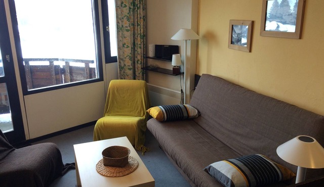 Sunny apartment with balcony and view, ideal for 3/4 people