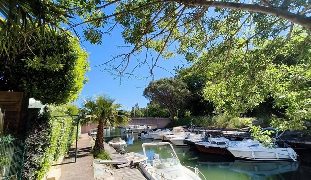 Superbe Maison de Pêcheur en Duplex – Les Pieds dans l'Eau à Port-Cogolin