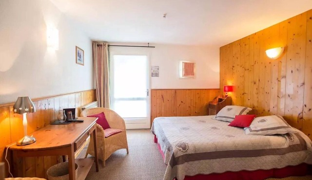 Superior Room for 2 People with Breakfast
