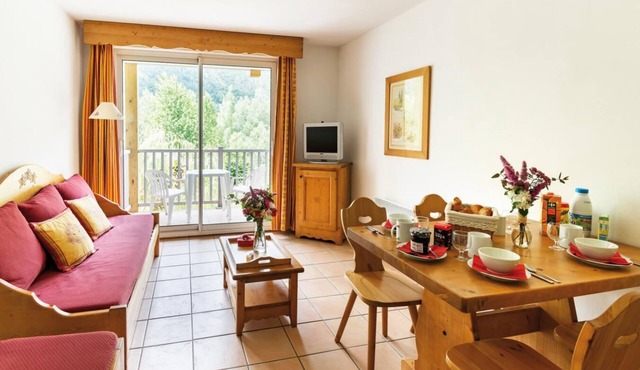 Swimming pool, sauna, hammam, terrace, balcony, parking, tv, ski locker, 65m², Saint Lary Soulan