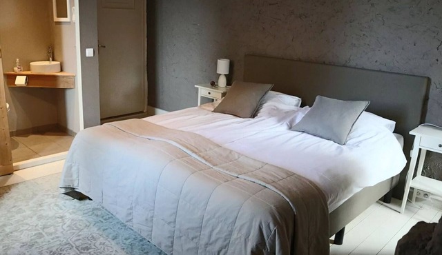 Taupe Room with Gourmet Breakfast in Farm, Grandrupt-de-Bains