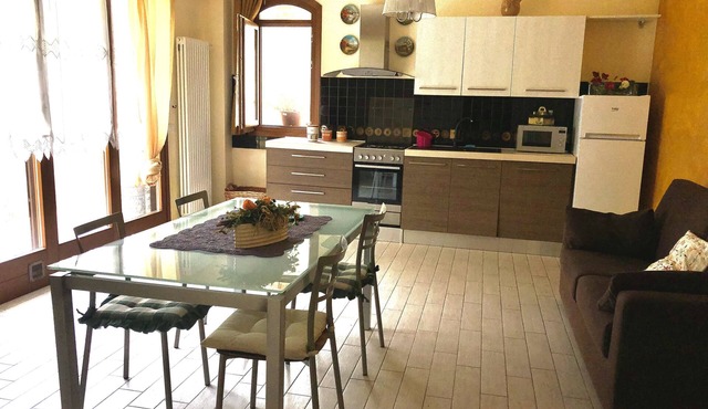 Two-room accommodation for 4/5 people with private garden and swimming pool