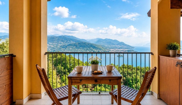 Unique View of Lake Maggiore - Panoramic Balcony & Private Parking