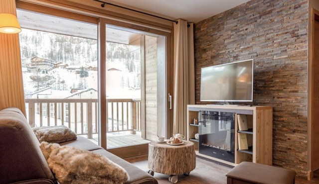 Vacances de Ski Près des Pistes | Appartement Chaleureux + Cheminée