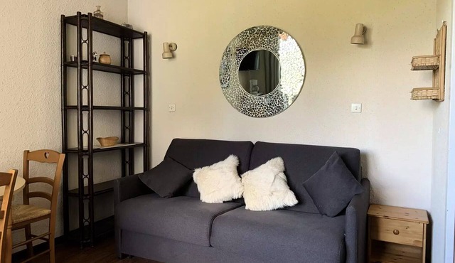 Valley-side studio for 4 people, with a west-facing balcony