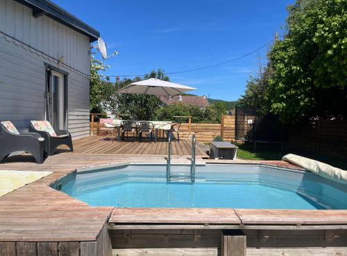 Villa 1950 piscine et spa- Gérardmer - terrain entièrement clos pour animaux