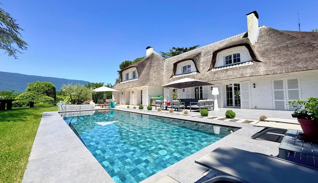 Villa 8 personnes piscine proche lac