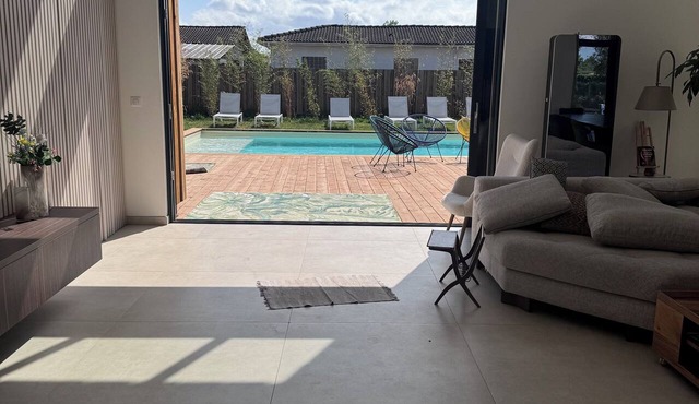 ⭐ Villa Aetheria: Large Pool, Movie Theater—An Exceptional Villa Near Bordeaux