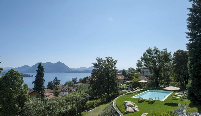 Villa Alina with pool and lake view - My Rental Homes