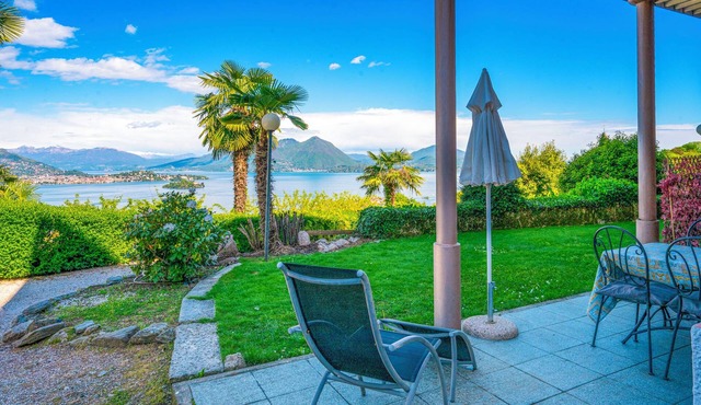 Villa Anna, Borromean Islands, No. 02 by Lago Reisen