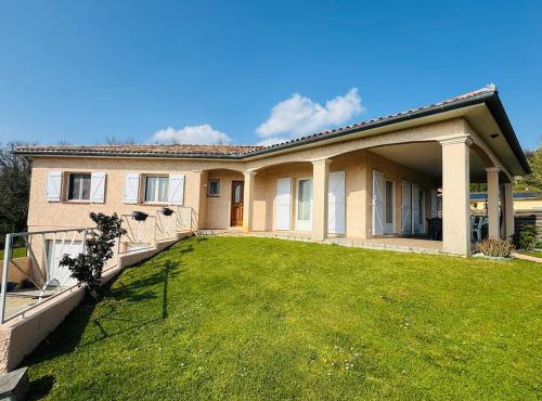 Villa des remparts - avec piscine et jardin - Nord Ariège