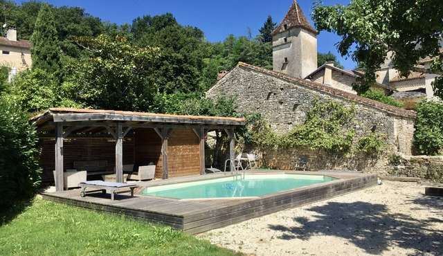 Villa du Clocher – Comfort, a pool, and the charm of the